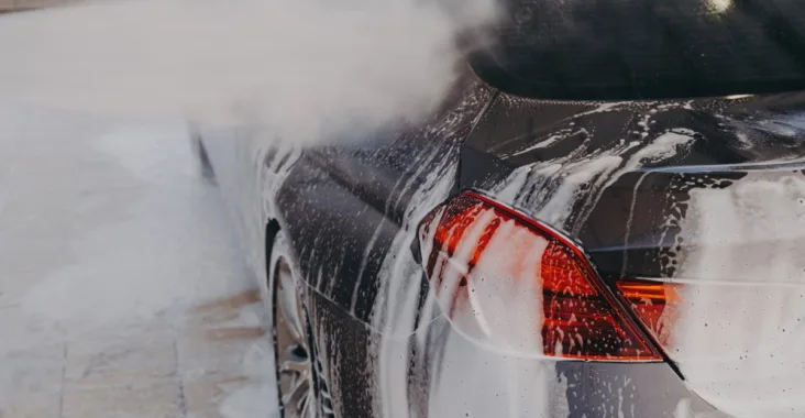 myjnia ręczna czy automatyczna